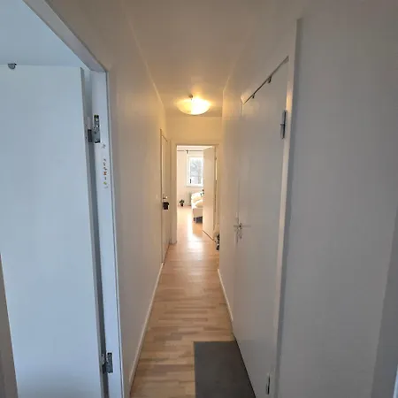 Lovely Flat Near To A Beautiful Nature Apartment *